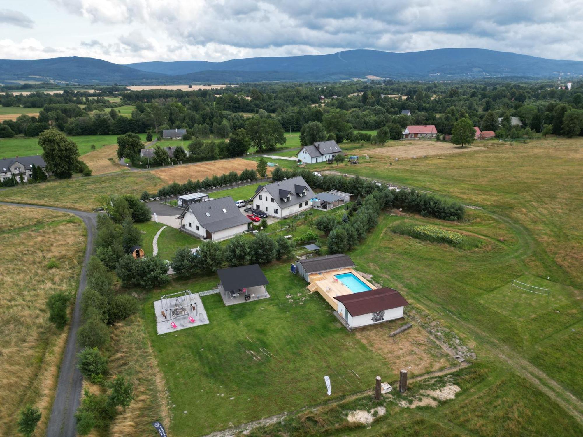 Izerska Baza - Basen, Ebike, Narty, Sauna, Jacuzzi, Las Blisko Swieradow Zdroj - 5D Apartamenty Giebultow  Luaran gambar